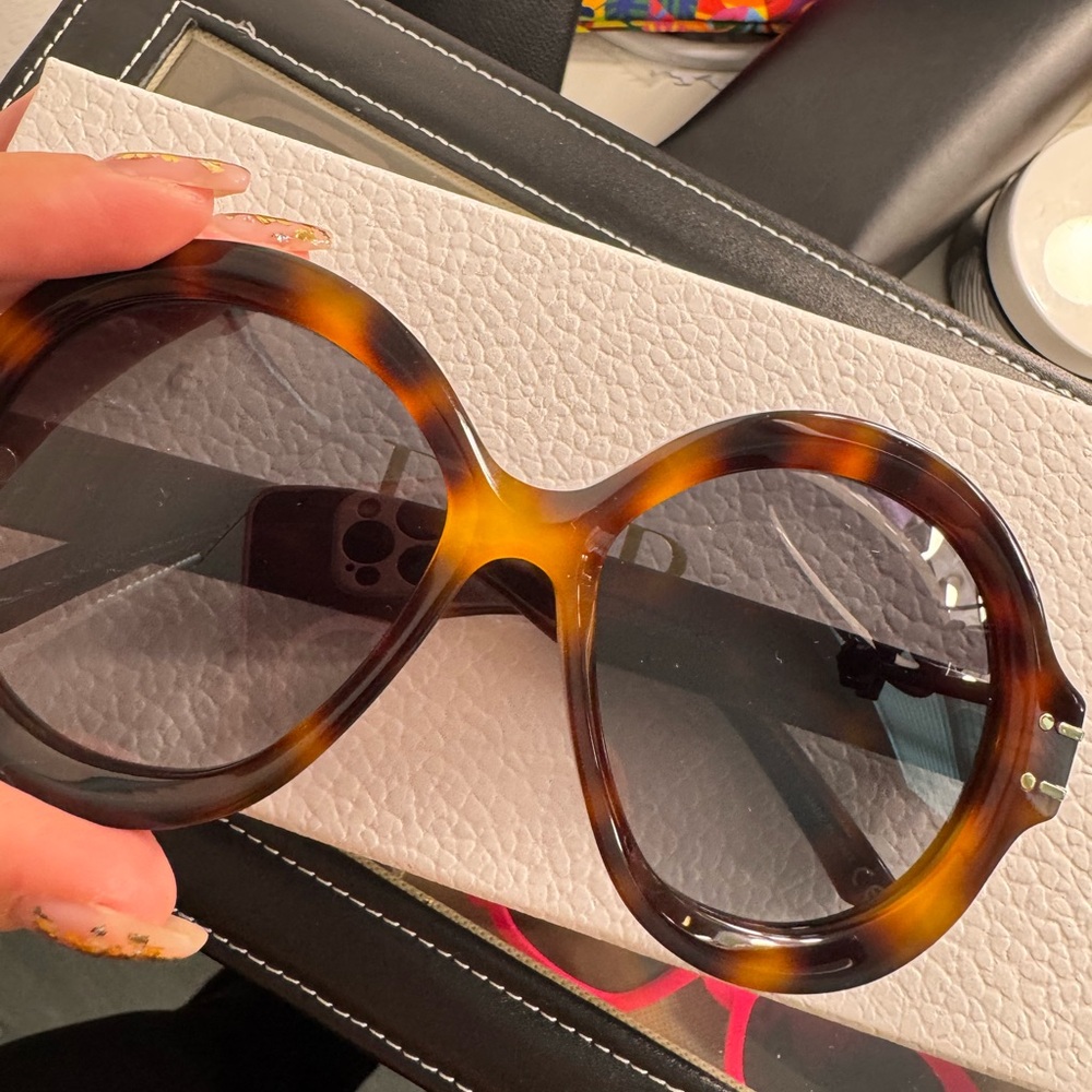 Dior Tortoise Shell Sunglasses - Picture 6 of 7